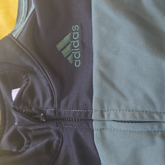 Adidas jogger set - Picture 3 of 7